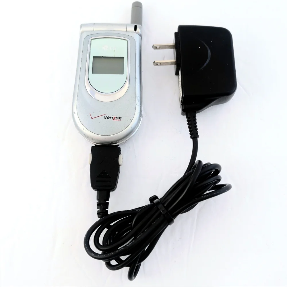 LG VX4500 Verizon Flip Phone w/ Manual, Battery & Dual Chargers – Collectible